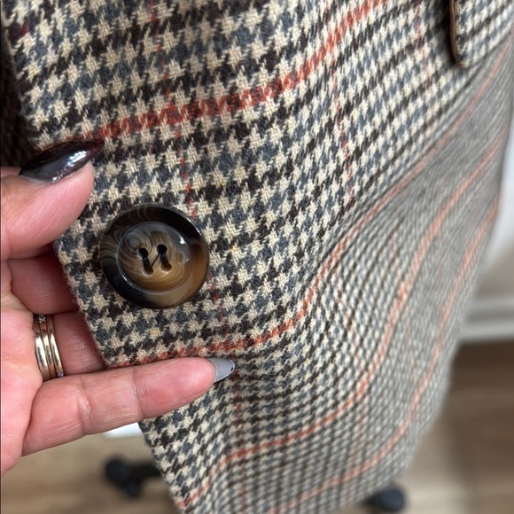 Gray and Red Blazer with Structured Silhouette - Picture 2 of 8